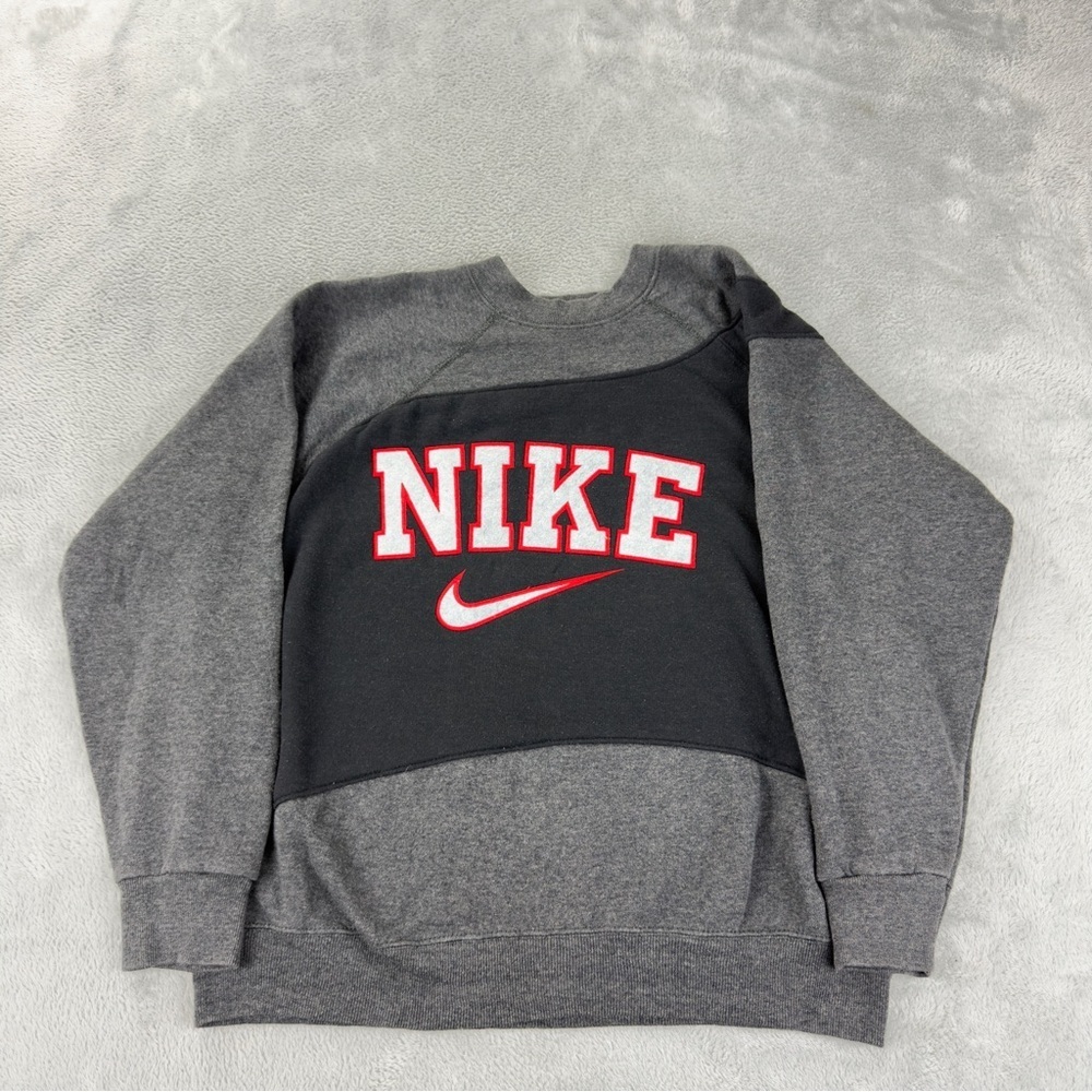 Nike Rework Men's Size Medium Grey Fleece Lined Crewneck Long Sleeve Sweater